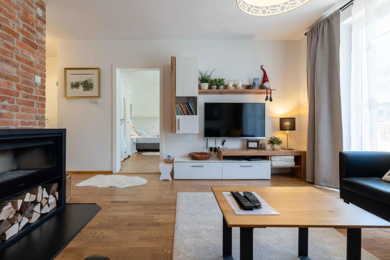 Apartma Pecek Kranjska Gora Appartement Buitenkant foto