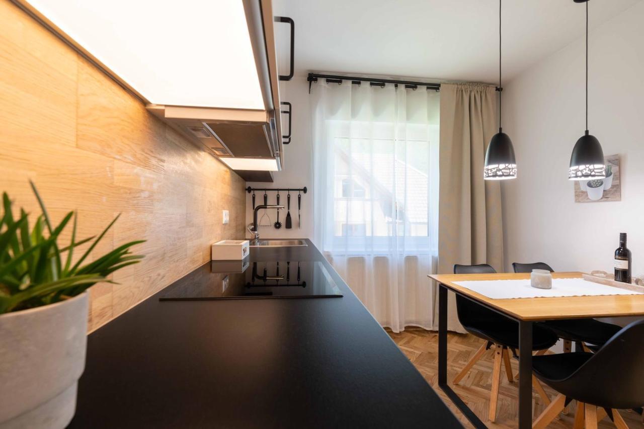 Apartma Pecek Kranjska Gora Buitenkant foto